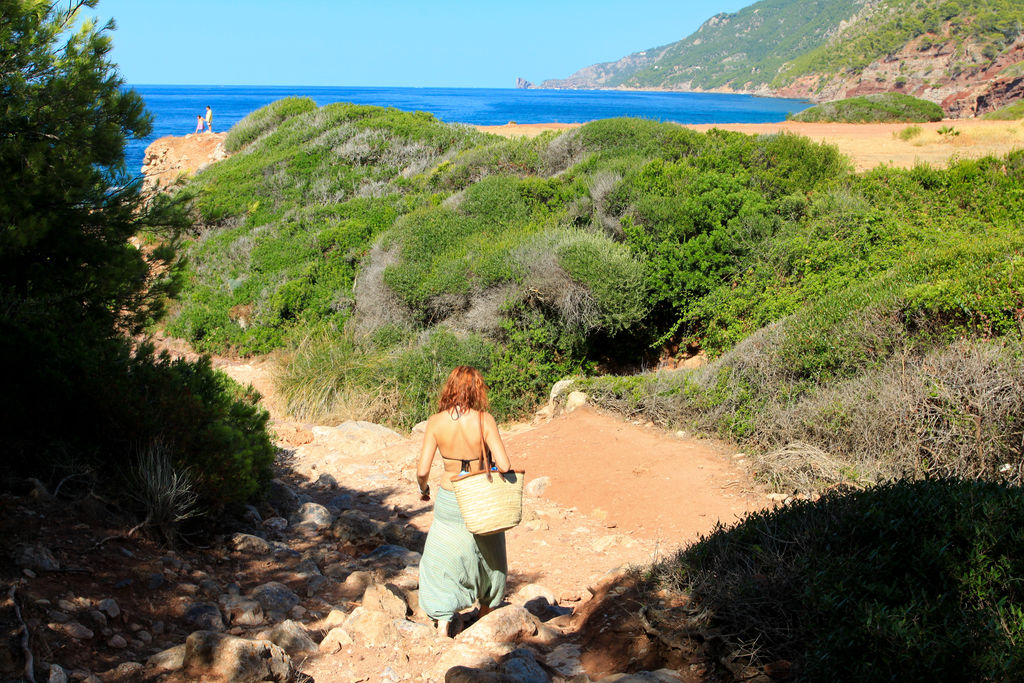 A trail to Port des Canonge